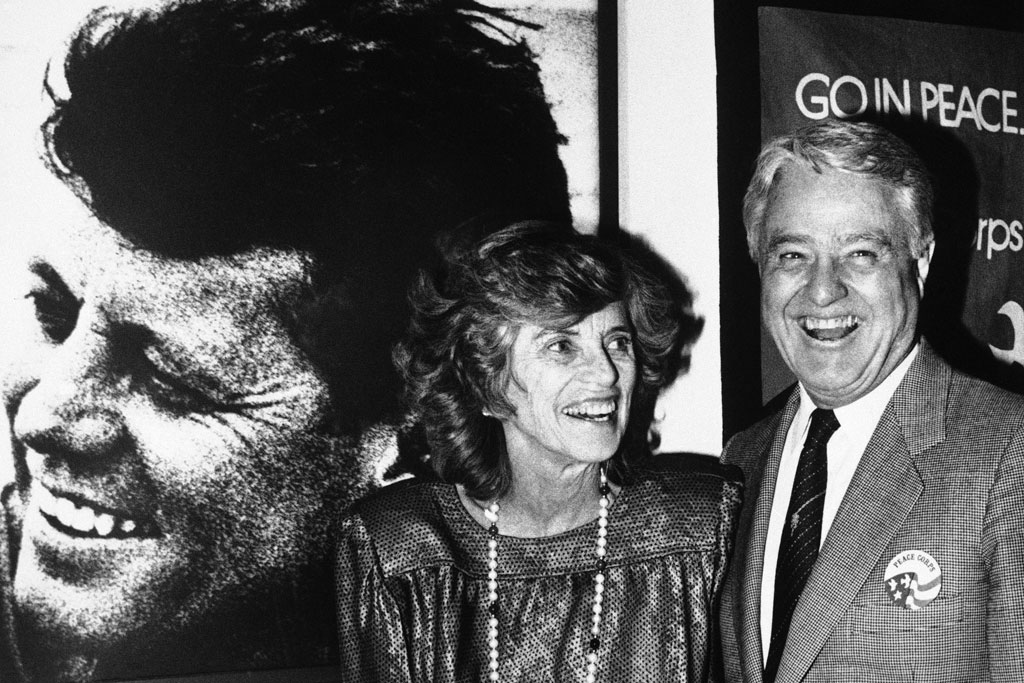 Sargent Shriver and his wife, Eunice Kennedy Shriver, celebrated the 25th anniversary of the Peace Corps in 1986 at the John F. Kennedy Presidential Library in Dorchester. (Elise Amendola/AP)